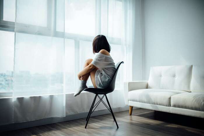 remedio natural para depressao mulher sentada