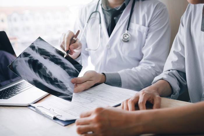 tratamento angiossarcoma diagnostico