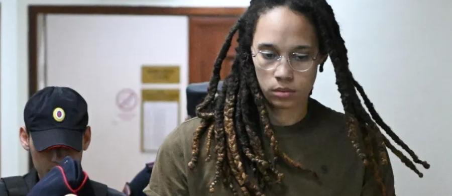 Brittney Griner na época em que estava detida pelas autoridades russas