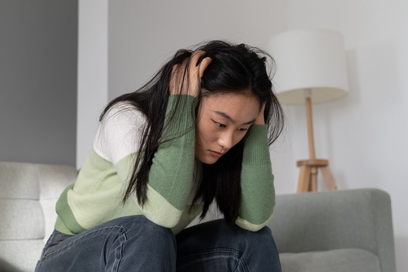 o que a depressao pode causar no corpo mulher triste