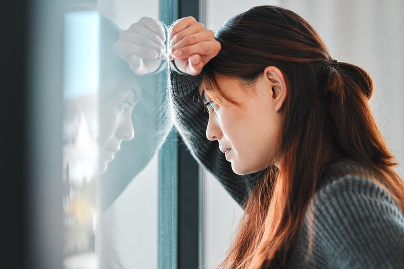 tipos de transtornos mentais mulher estressada