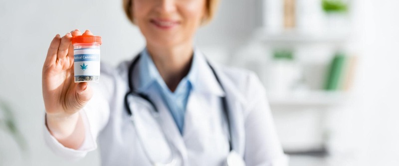 lista de medicos que prescrevem canabidiol oleo