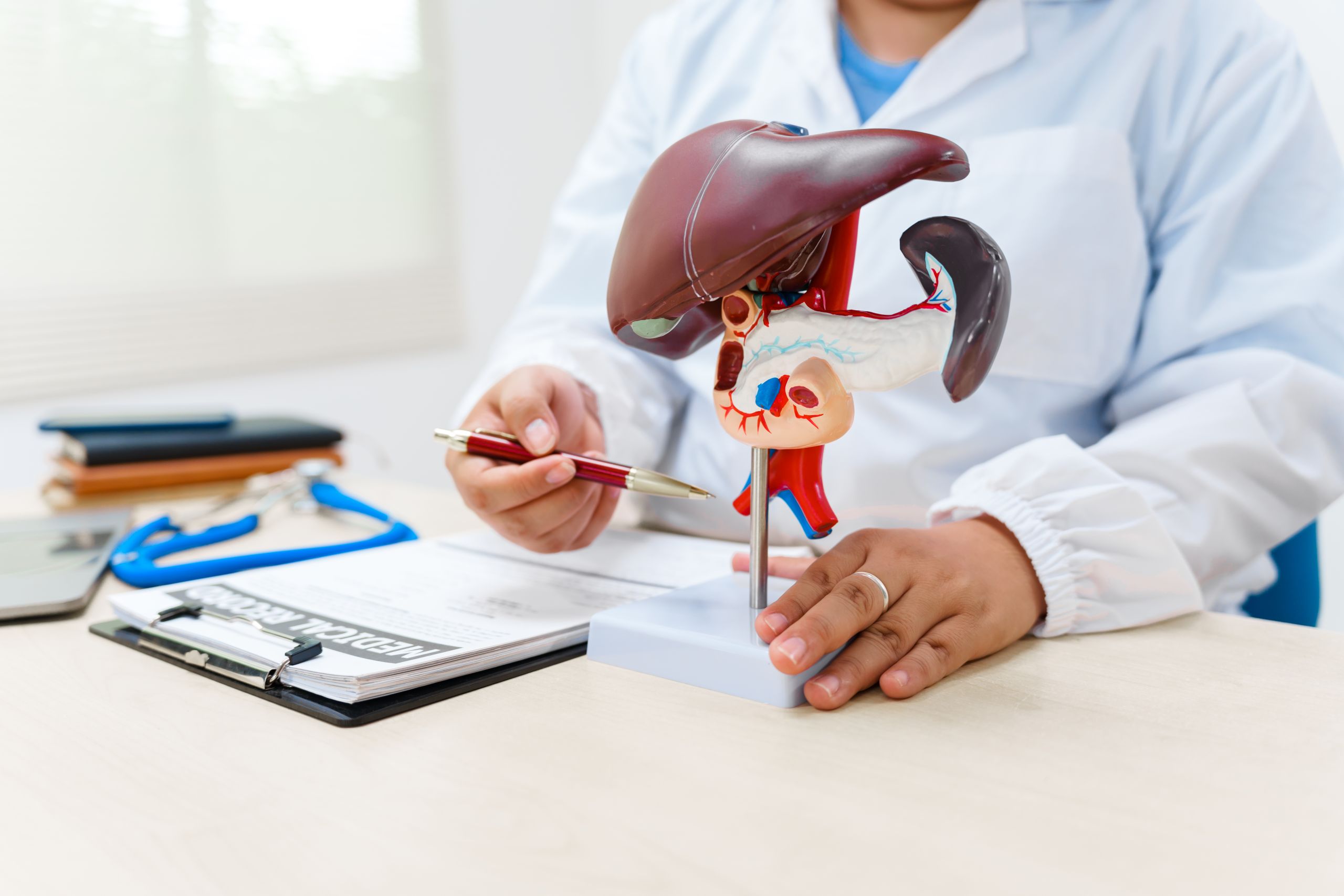 CBD no combate ao colangiocarcinoma: estudo revela potencial terapêutico