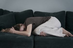 Estudo revela por que pacientes com endometriose recorrem à Cannabis