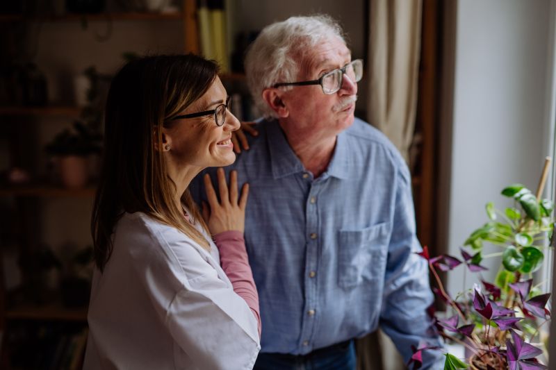 CBD age em várias frentes contra os sintomas do Alzheimer